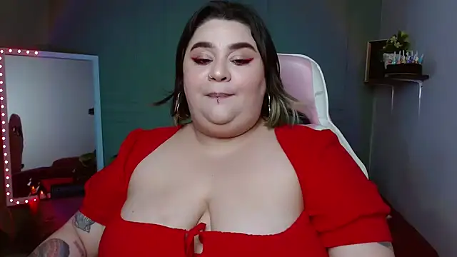 Snapshot of tiffany_laurens chatting on December 21, 2024, 3:03 am tiffany laurens online show from December 21, 2024, 3:03 am