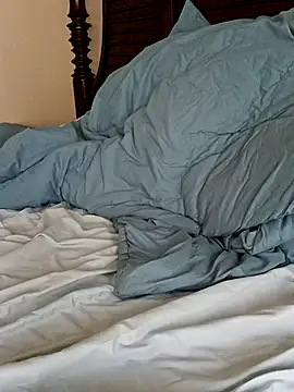 Snapshot of momentum2023 chatting on November 11, 2025, 3:01 pm momentum2023 online show from November 11, 2025, 3:01 pm