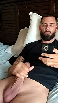 Snapshot of momentum2023 chatting on December 14, 2025, 3:06 pm momentum2023 online show from December 14, 2025, 3:06 pm