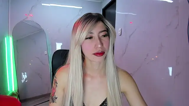 Snapshot of LilithCooperr_ chatting on September 12, 2025, 10:10 pm LilithCooperr online show from September 12, 2025, 10:10 pm