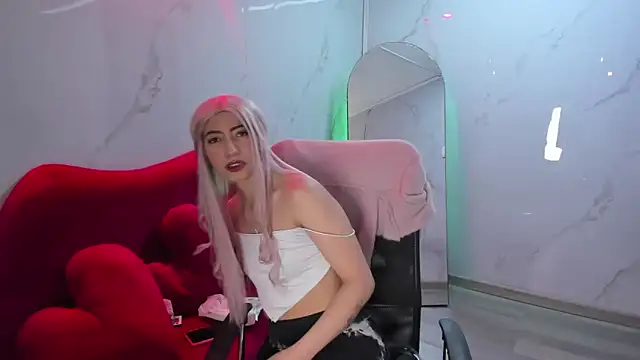 Snapshot of LilithCooperr_ chatting on November 7, 2025, 10:32 pm LilithCooperr online show from November 7, 2025, 10:32 pm