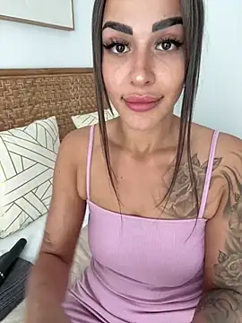 Snapshot of Alisa-Marie chatting on January 4, 2025, 1:10 pm Alisa-Marie online show from January 4, 2025, 1:10 pm