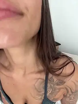 Snapshot of Alisa-Marie chatting on January 16, 2025, 1:58 pm Alisa-Marie online show from January 16, 2025, 1:58 pm