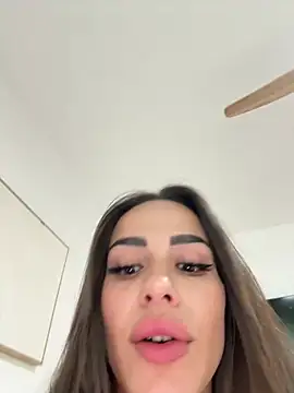 Snapshot of Alisa-Marie chatting on January 27, 2025, 1:52 pm Alisa-Marie online show from January 27, 2025, 1:52 pm