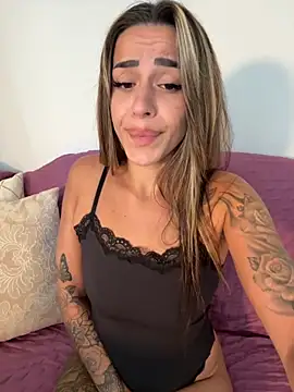 Snapshot of Alisa-Marie chatting on September 11, 2025, 8:36 am Alisa-Marie online show from September 11, 2025, 8:36 am