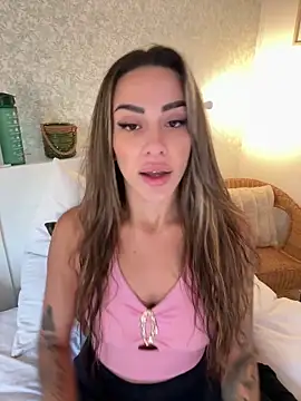 Snapshot of Alisa-Marie chatting on November 11, 2025, 11:32 am Alisa-Marie online show from November 11, 2025, 11:32 am