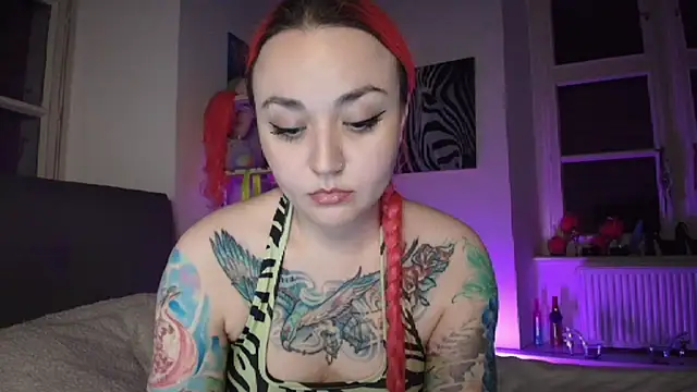 PinkHurricaneOfficial online show from March 21, 2025, 11:01 pm