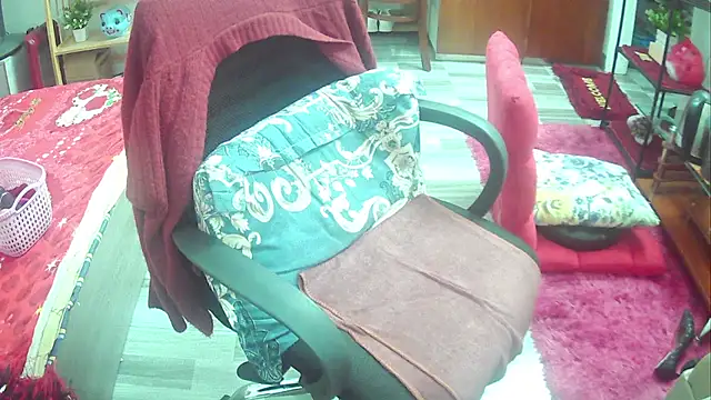 Snapshot of Miu-Le chatting on March 16, 2025, 8:21 pm Miu-Le online show from March 16, 2025, 8:21 pm