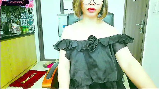 Snapshot of Miu-Le chatting on September 21, 2025, 9:55 am Miu-Le online show from September 21, 2025, 9:55 am