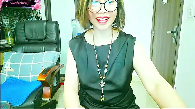 Snapshot of Miu-Le chatting on September 25, 2025, 9:29 pm Miu-Le online show from September 25, 2025, 9:29 pm