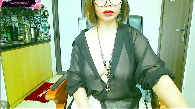 Snapshot of Miu-Le chatting on September 30, 2025, 7:41 pm Miu-Le online show from September 30, 2025, 7:41 pm