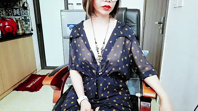 Snapshot of Miu-Le chatting on November 17, 2025, 11:54 pm Miu-Le online show from November 17, 2025, 11:54 pm