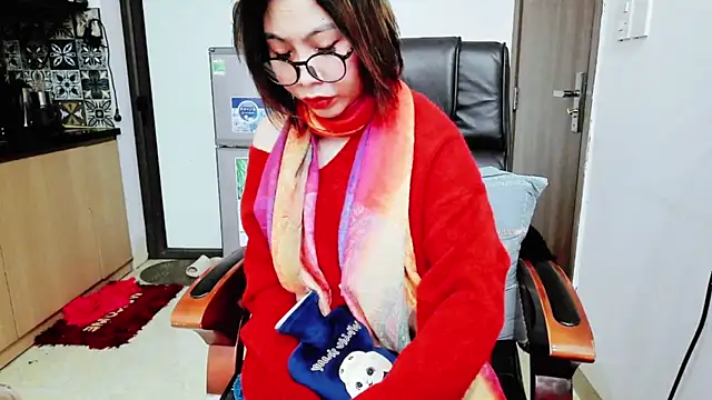 Snapshot of Miu-Le chatting on December 15, 2025, 7:18 pm Miu-Le online show from December 15, 2025, 7:18 pm