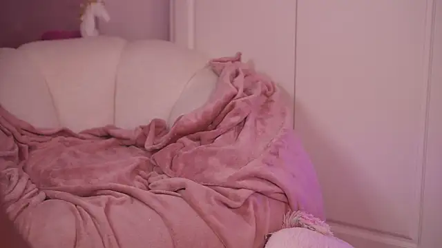 ClaraHazel online show from September 11, 2025, 2:44 am