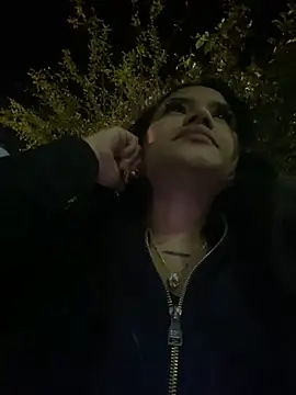 Riana Kean online show from December 22, 2024, 5:01 am