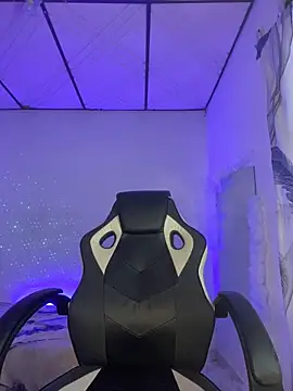 Riana Kean online show from January 9, 2025, 10:09 pm