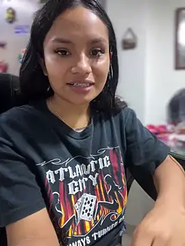 Riana Kean online show from February 10, 2025, 11:02 pm