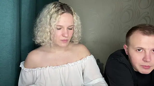 MrMrsRight online show from February 14, 2025, 7:23 pm