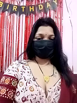Snapshot of Beauty-khan chatting on February 5, 2025, 5:20 pm Beauty-khan online show from February 5, 2025, 5:20 pm