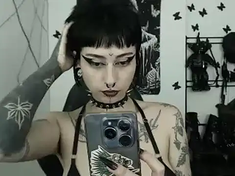 n0sferatus   online show from September 24, 2025, 2:37 am