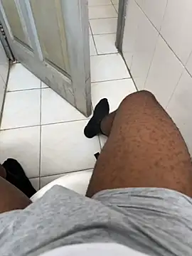 Snapshot of Black-mamba-madingo chatting on November 25, 2025, 11:10 am Black-mamba-madingo online show from November 25, 2025, 11:10 am