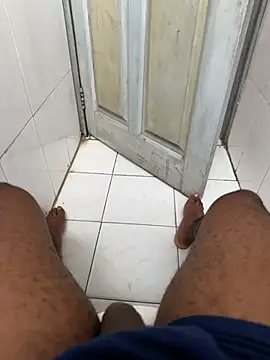 Snapshot of Black-mamba-madingo chatting on November 27, 2025, 11:01 am Black-mamba-madingo online show from November 27, 2025, 11:01 am