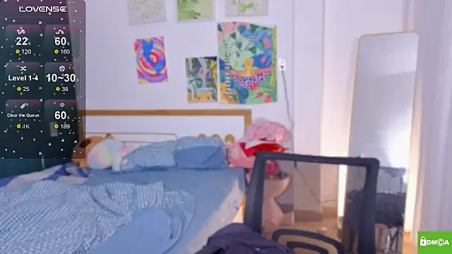 Snapshot of HanahCute chatting on October 28, 2025, 12:14 am HanahCute online show from October 28, 2025, 12:14 am