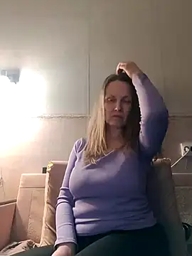 Evelina cute online show from February 2, 2025, 3:28 pm