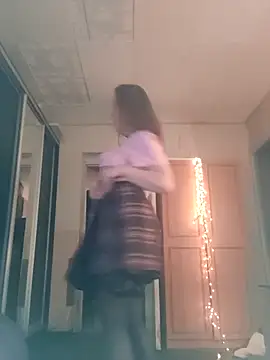 Evelina cute online show from December 4, 2025, 9:23 pm