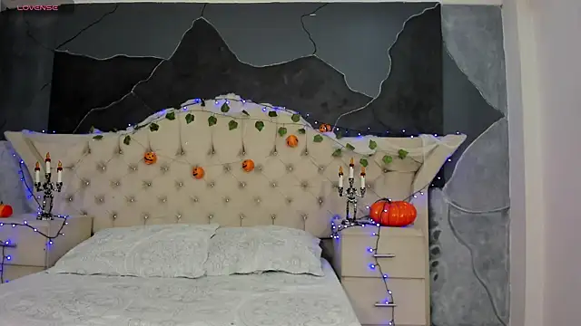 AmberGreyy  online show from October 28, 2025, 5:37 pm