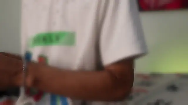 harrytwink18 online show from December 18, 2024, 1:23 pm