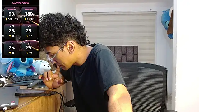 harrytwink18 online show from September 11, 2025, 5:46 pm