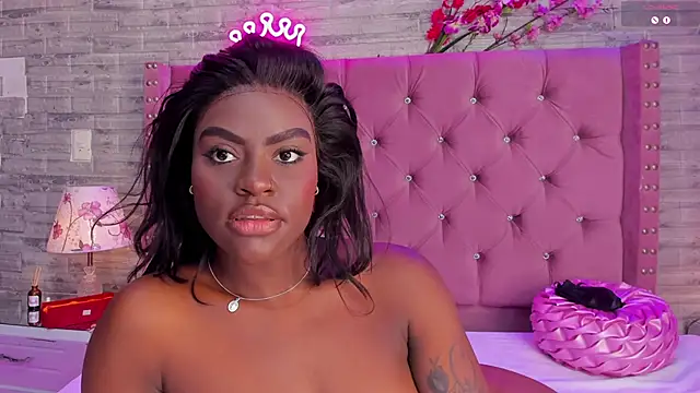 Snapshot of IsabellaBromsS chatting on March 2, 2025, 12:20 am IsabellaBromsS online show from March 2, 2025, 12:20 am