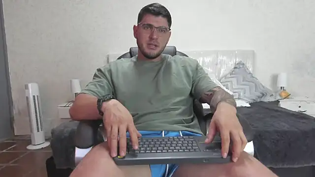 Teilor Creed online show from March 7, 2025, 10:54 pm