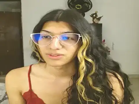 Snapshot of engielphoenis14 chatting on December 20, 2024, 6:08 am engielphoenis14 online show from December 20, 2024, 6:08 am