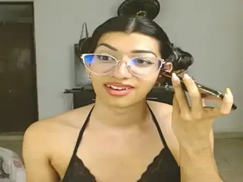 Snapshot of engielphoenis14 chatting on January 19, 2025, 2:57 am engielphoenis14 online show from January 19, 2025, 2:57 am