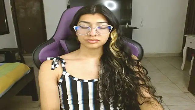 Snapshot of engielphoenis14 chatting on February 13, 2025, 7:13 am engielphoenis14 online show from February 13, 2025, 7:13 am