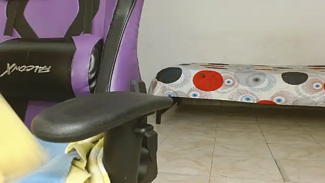 Snapshot of engielphoenis14 chatting on September 29, 2025, 10:25 pm engielphoenis14 online show from September 29, 2025, 10:25 pm