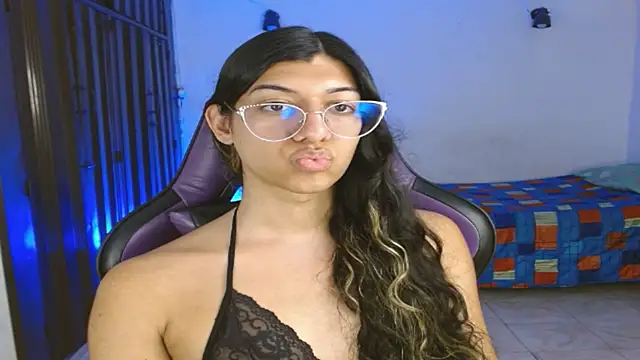 Snapshot of engielphoenis14 chatting on October 29, 2025, 1:41 am engielphoenis14 online show from October 29, 2025, 1:41 am