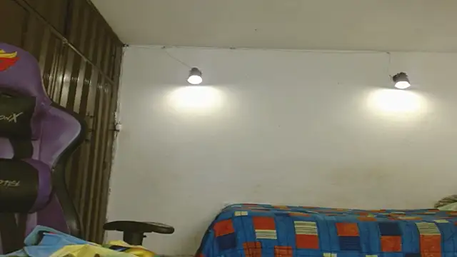 Snapshot of engielphoenis14 chatting on November 27, 2025, 2:35 am engielphoenis14 online show from November 27, 2025, 2:35 am