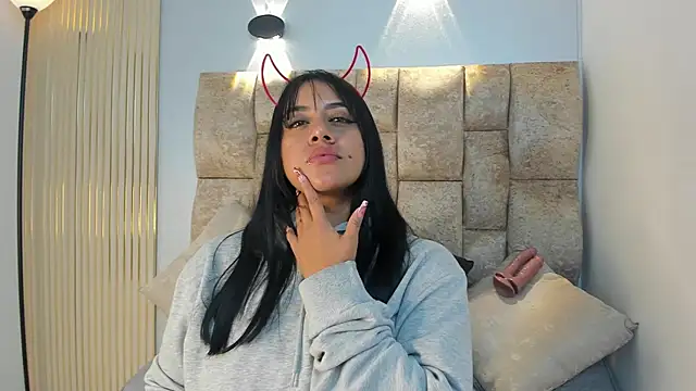 Snapshot of amatista__smith chatting on October 23, 2025, 1:05 am amatista smith online show from October 23, 2025, 1:05 am