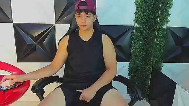 Snapshot of Dani_cumboy chatting on September 25, 2025, 2:10 pm Dani cumboy online show from September 25, 2025, 2:10 pm