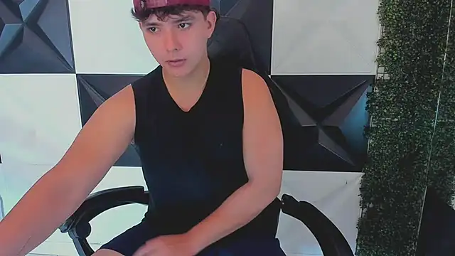 Snapshot of Dani_cumboy chatting on September 28, 2025, 2:33 pm Dani cumboy online show from September 28, 2025, 2:33 pm