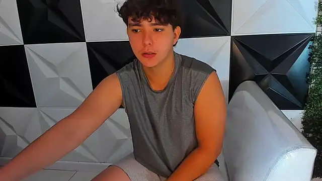 Snapshot of Dani_cumboy chatting on October 19, 2025, 2:40 pm Dani cumboy online show from October 19, 2025, 2:40 pm