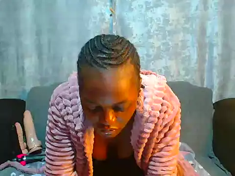 VANESAAMBER23 online show from October 21, 2025, 10:32 pm