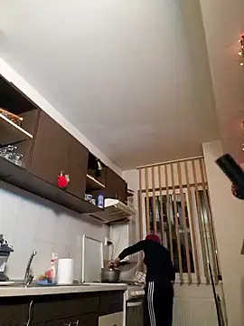 Evadesirex46 online show from December 21, 2024, 4:46 pm