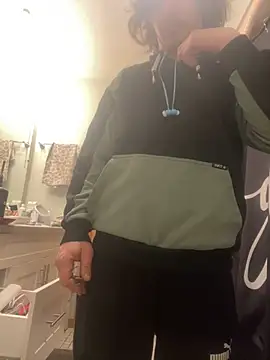 Snapshot of Lilsmokeshow017 chatting on February 16, 2025, 9:59 am Lilsmokeshow017 online show from February 16, 2025, 9:59 am