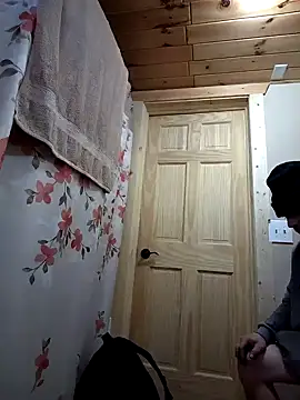 Snapshot of Lilsmokeshow017 chatting on October 25, 2025, 5:19 pm Lilsmokeshow017 online show from October 25, 2025, 5:19 pm