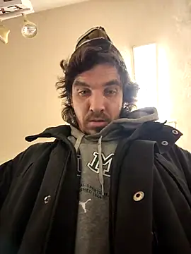 Snapshot of Lilsmokeshow017 chatting on November 7, 2025, 2:44 am Lilsmokeshow017 online show from November 7, 2025, 2:44 am