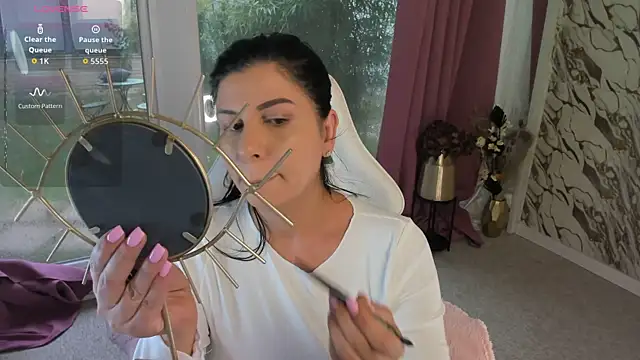 patriciakeys online show from October 3, 2025, 8:33 am